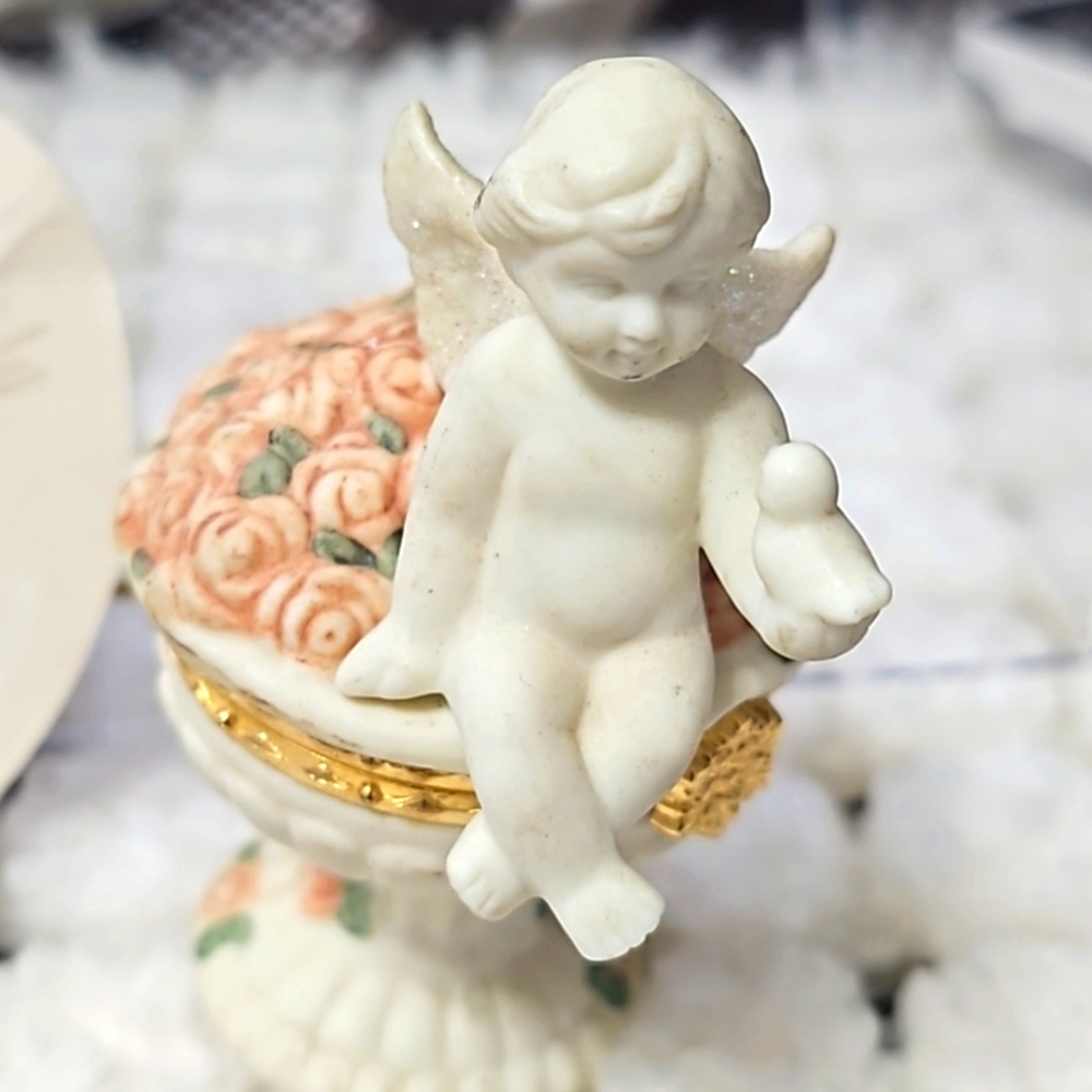 Vintage 2000 heavenly Angel by Berkeley design, New with tag